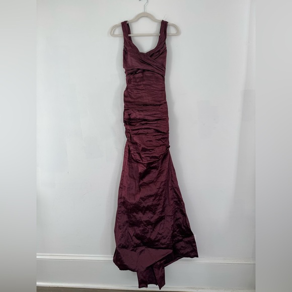nicole miller mermaid dress Nicole Miller Sleeveless Ruched Mermaid Gown Sz 10 Antique Brass